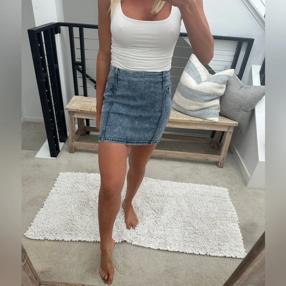 Wild Fable Acid Wash Denim Mini Skirt Blue High Rise | Size 4 - Picture 4 of 14